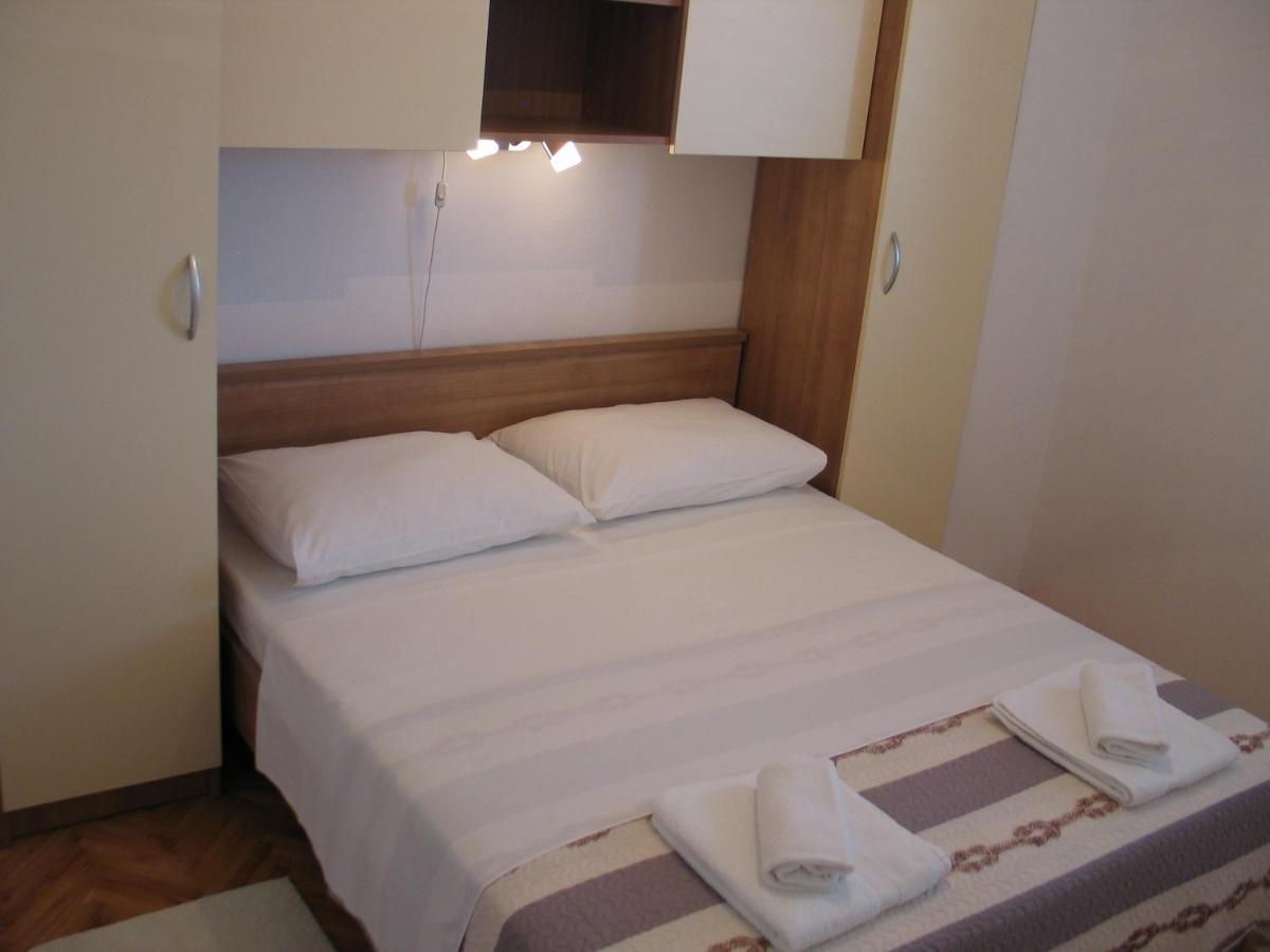Apartmani Kunteja Pag Town Dış mekan fotoğraf