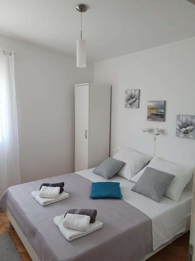 Apartmani Kunteja Pag Town Dış mekan fotoğraf